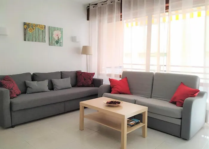 Elizabeth Beach Apartment With Seaviews!